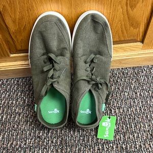 Men’s Sanuk vagabond lace sneakers size 12